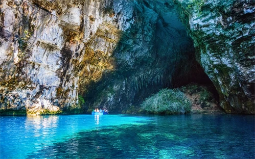 jama Melissani