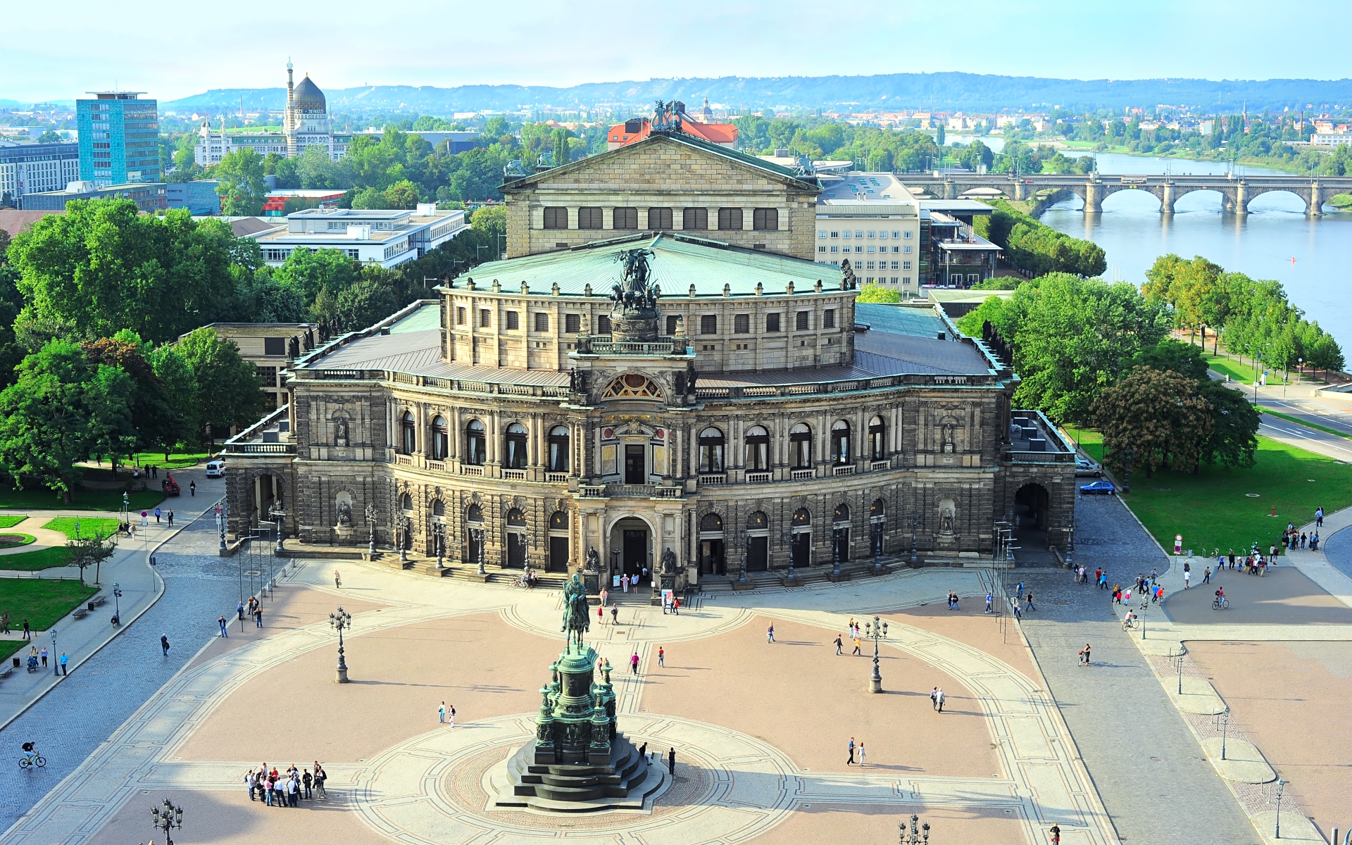 Operna hiša Semperoper v Dresdnu
