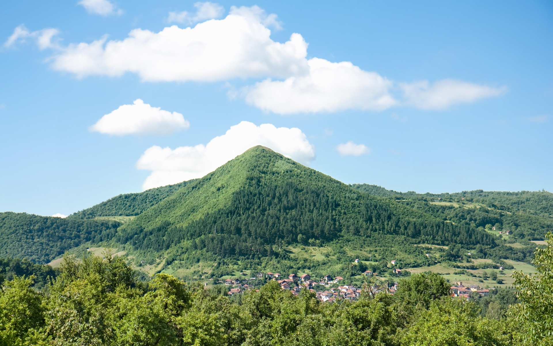 Domnevne bosanske piramide
