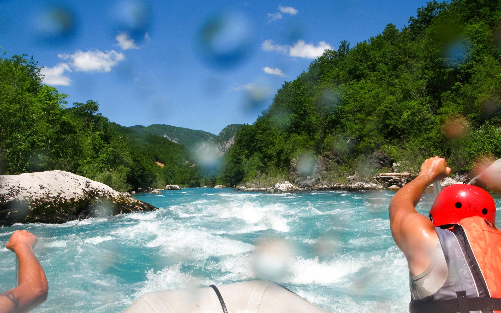 Raftanje na brzicah reke Tare