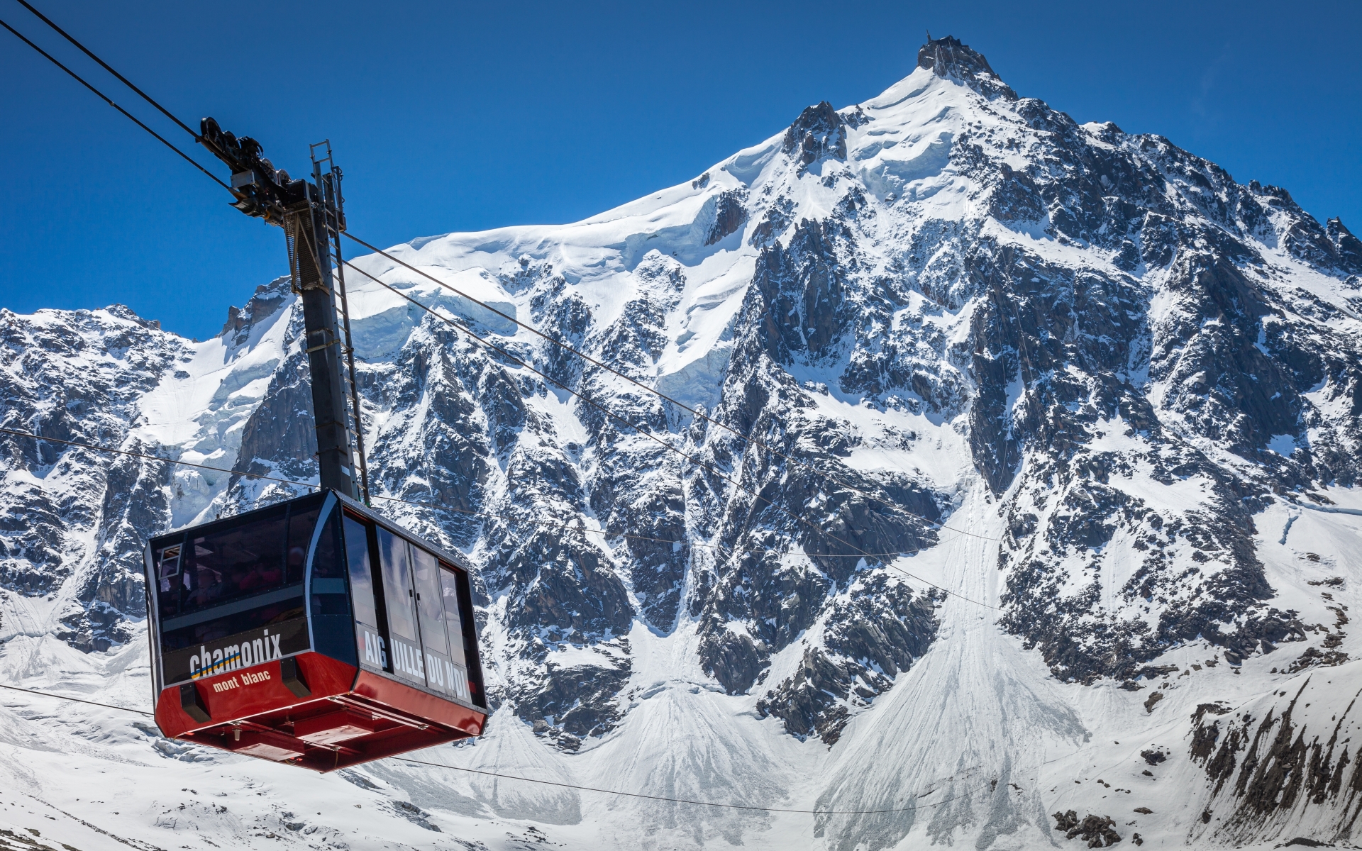 Žičnica, ki vas popelje v srce Francoskih alp iz kraja Chamonix